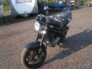 HYOSUNG 650 KOMET