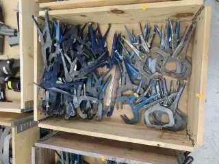 Palle med svejsetænger