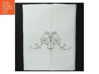 Hvid dug med broderi (str. 120 x 160 cm)