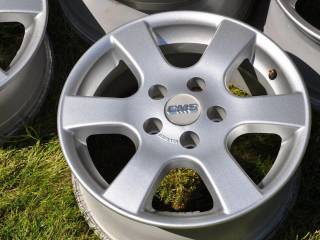 15" CMS 5x112 et 38 ø 57,1  (nærmest perfekte )     