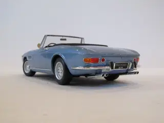 1964 Ferrari 275 GTS Pininfarina Spyder - 1:18  