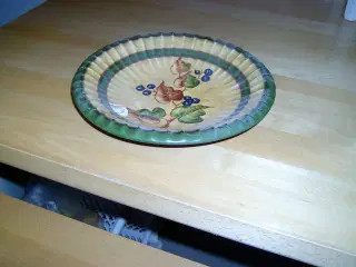 Gammel bordlampe og fad