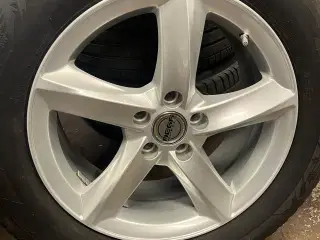 Fire Alu fælge med vinterdæk med 7 mm mønster dæk