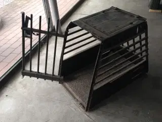 Transportbur til hund i bil