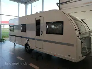 2022 - Adria Adora 613 UL   Lækker Enkeltsengs vogn med stort køkken.