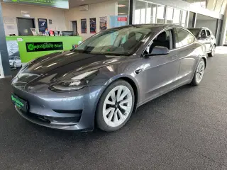 Tesla Model 3  RWD