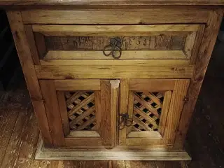 Kommode bali. Bud modtages