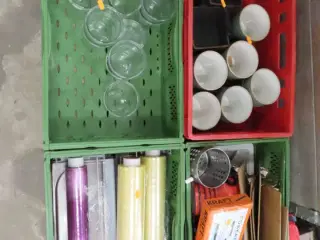 Blandet køkkenudstyr og to-go poser