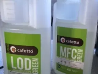 espressomaskine, tilbehør og plejepakke