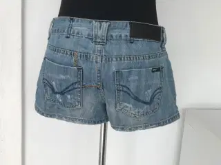 Shorts str.27