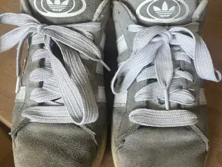 Adidas campus sneakers str 44 2/3 