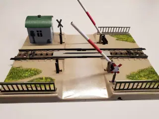 Märklin H0 #7390 mekanisk baneovergang