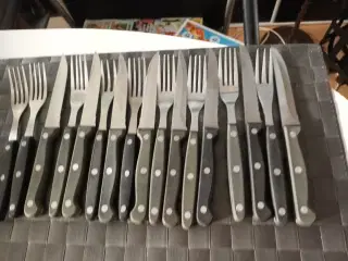 Dejligt Grillbestik 9 Knive & 9 Gafler