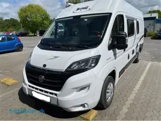 2022 - McLouis Menfys Van CS 4 S-Line   Mclouis Van 6,4 meter med langsgående senge på vej ind