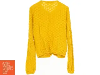 Gul cardigan med struktur fra H&M (str. 140)