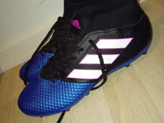 Adidas fodboldstøvler