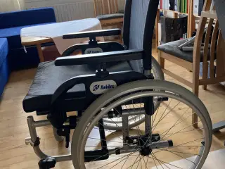 Letvægtskørestol til salg