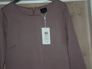 Vila kjole str. M ny 18% viscose 79% polyester 3% 