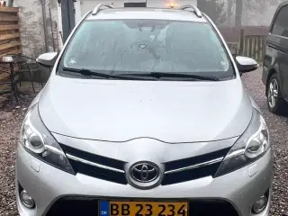 Varerbil toyota sportsvan 1.6 D-4d