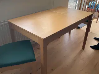 Spisebord til den lille stue