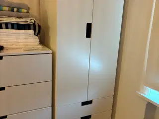 Billigt Ikeaskab