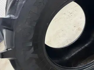 Vredestein 710/60R30