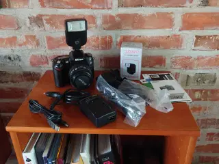 Nikon D90, 64gb ram, 35-80mm objektiv, ny blitz mm