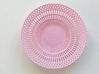 Lyserødt retro plastfad