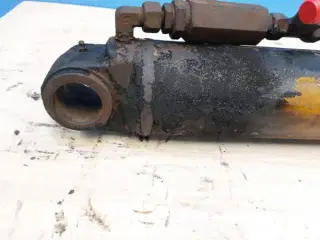 Hydrema 906B Støttebens Cylinder 200821