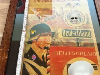 Gammel antikplakat der er blevet indrammet seriøst