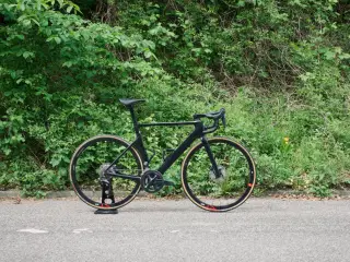 Canyon Aeroad CF SLX str. M - Shimano Ultegra Di2