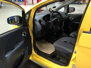 100% El Peugeot ion