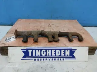 Ford 2715E Udstødningsmanifold 86110705