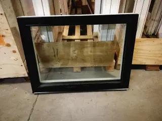 NYT FAST KARMS VINDUE,DAY LIGTH, KR 1.500