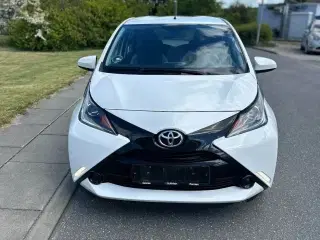 Toyota Aygo 1,0 VVT-i x-play x-touch