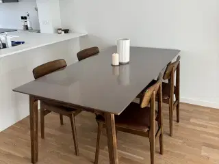 Balo spisebord røget egetræ 