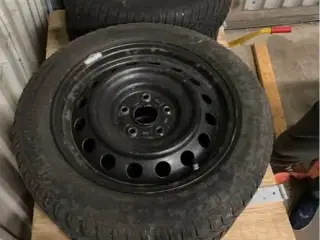 Vinterdæk Bridgestone 205/55 R15 - Fredericia