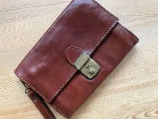 Vintage håndtaske i mørk kernelæder