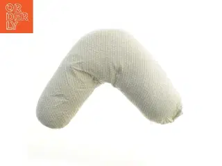 V-formet pude fra CamCam (str. 73x56 cm)