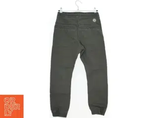 Grønne bukser fra H&M (str. 140)