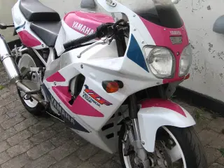 Yamaha YZF 750 R