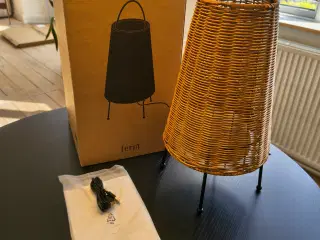 Ferm Living bordlampe
