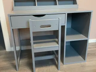 Skrivebord med stol til børn