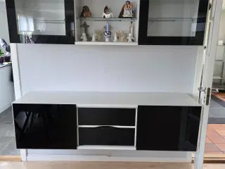  Skænk med Vitrineoverdel