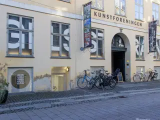 Lejemål i hjertet af København og midt i Københavns butiksstrøg