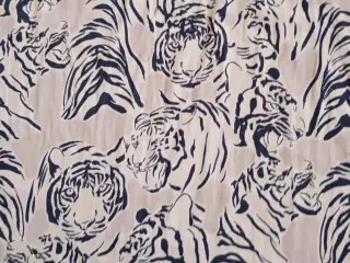 Bluse / kortærmet top med Tiger