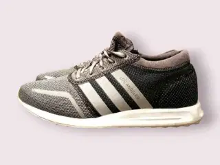  ADIDAS ORIGINAL sneakers, Los Angeles