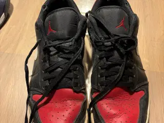 Nike Air Jordan 1 Low slidte sælges!