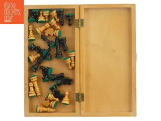 Sammenklappeligt skakspil (str. 34x34 cm)