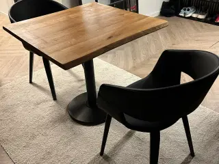 Lille bord og 2 stole